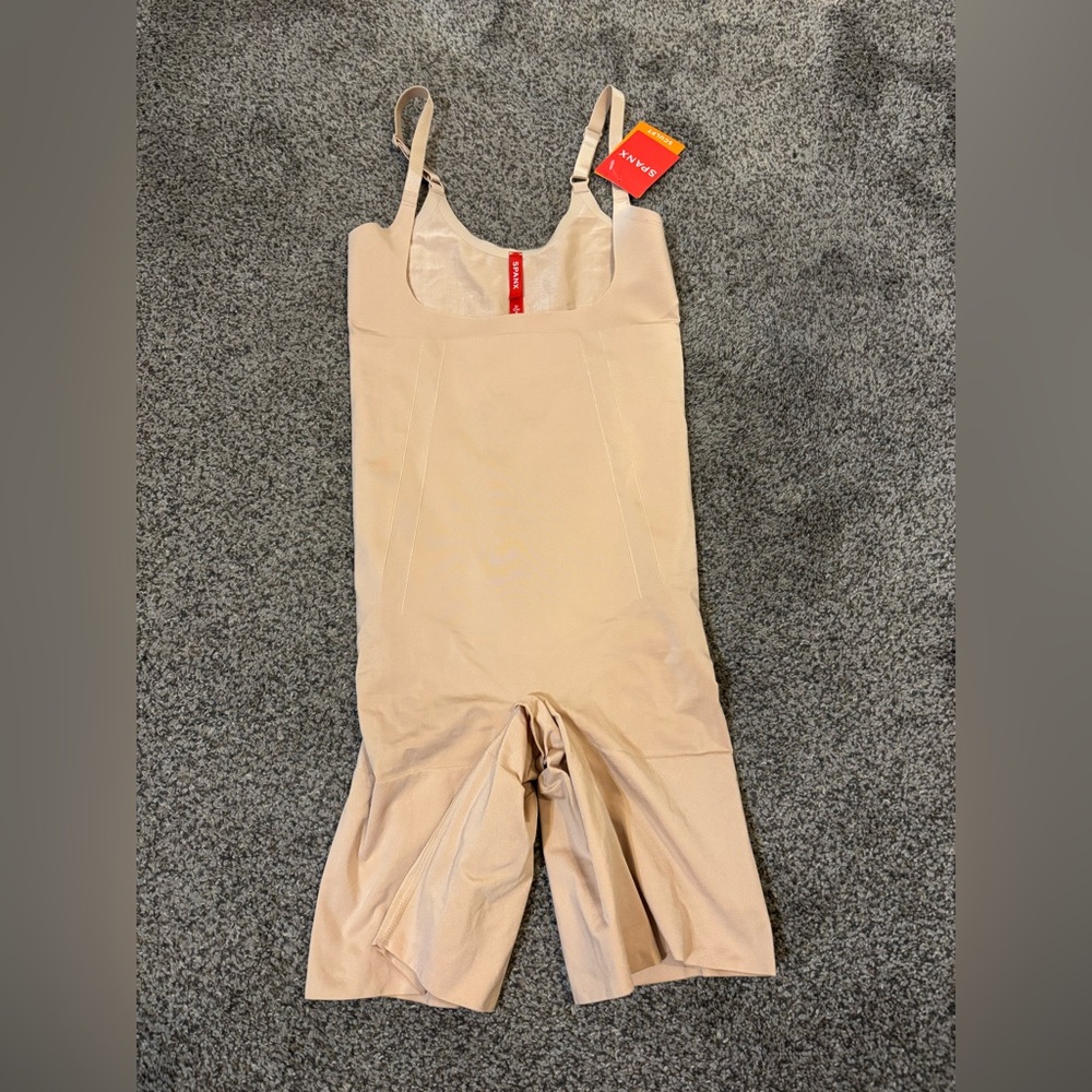 Spanx Sculpting Bodysuit